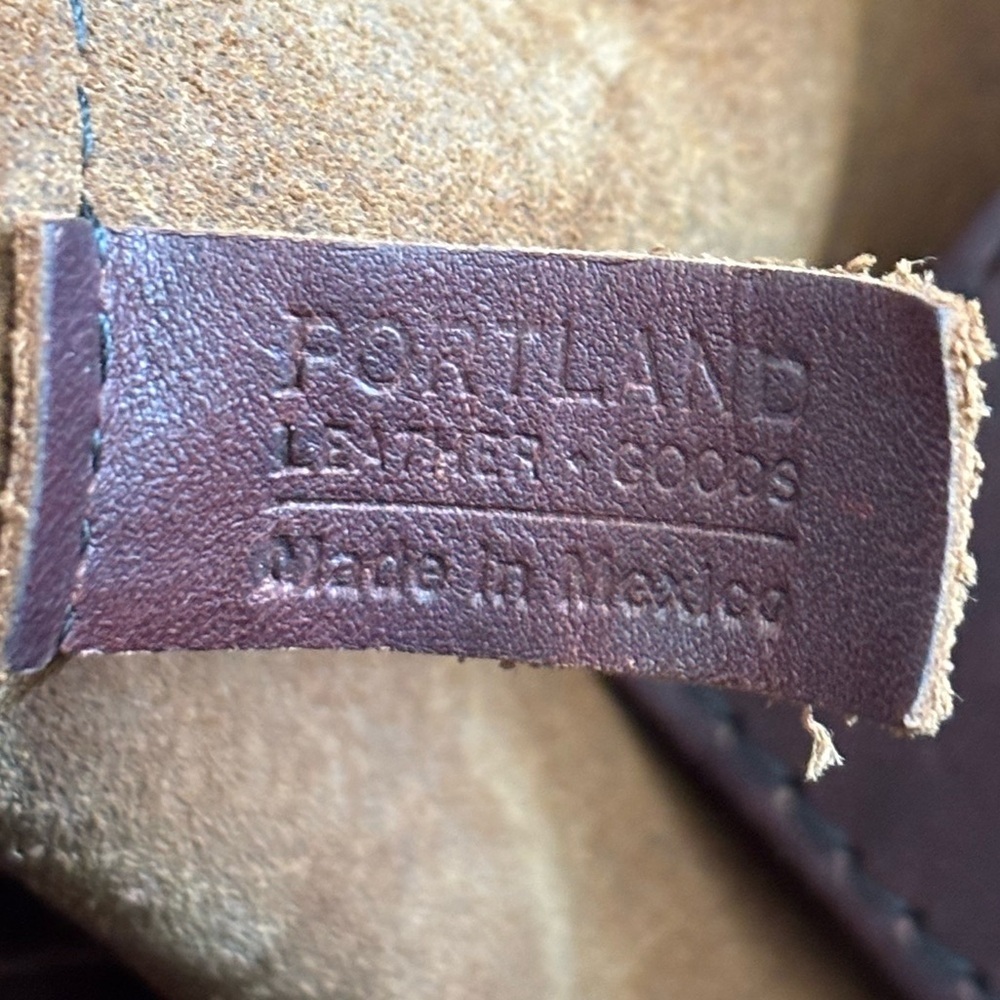 Portland Leather Handmade Classic Medium Tote Bag - Picture 6 of 14